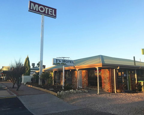 Lake Albert Motel - Hotels Melbourne 12