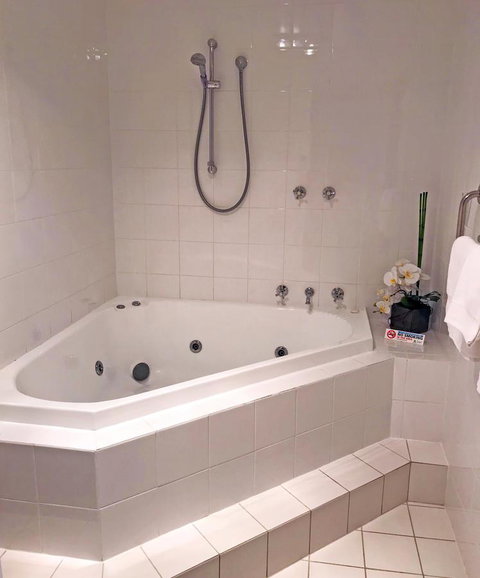 Lake Albert Motel - Hotels Melbourne 28