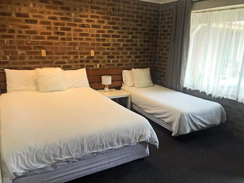 Lake Albert Motel - Hotels Melbourne 26