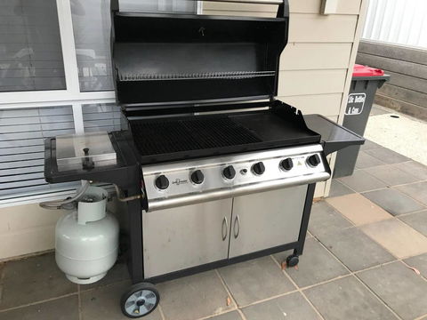 Moontana - Hotels Melbourne 11