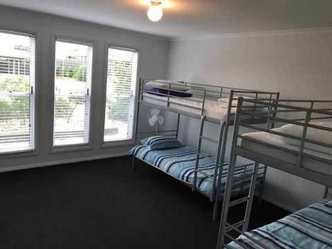 Moontana - Hotels Melbourne 9