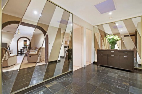 The Palms - Hotels Melbourne 15