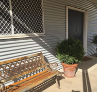 35 Trevena Road - Hotels Melbourne