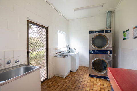 Blue Lake Holiday Park - Hotels Melbourne 11