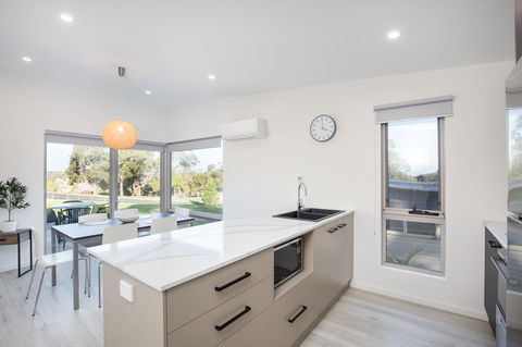 Blue Lake Holiday Park - Hotels Melbourne 22