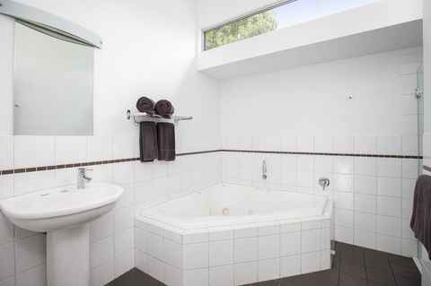 Blue Lake Holiday Park - Hotels Melbourne 42