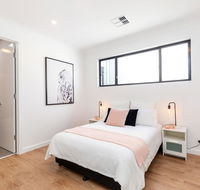 Brand new affordable luxury 3 bedroom 3 bathrooms house close to Adelaide city Chinatown beach Adelaide Airport - Hotels Melbourne
