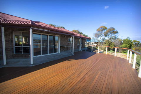 Limestone Ridge - Hotels Melbourne 0