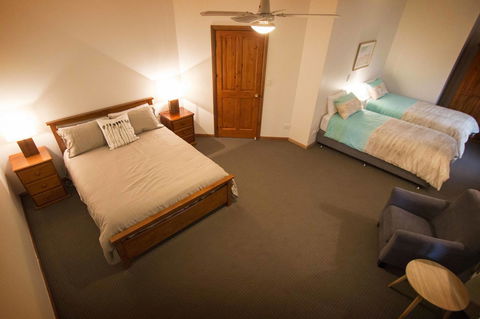 Limestone Ridge - Hotels Melbourne 9