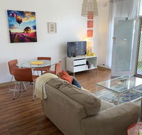 Sunshine Three - Hotels Melbourne