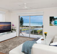 Stylish 3 Bedroom Beachview Apartment - Hotels Melbourne