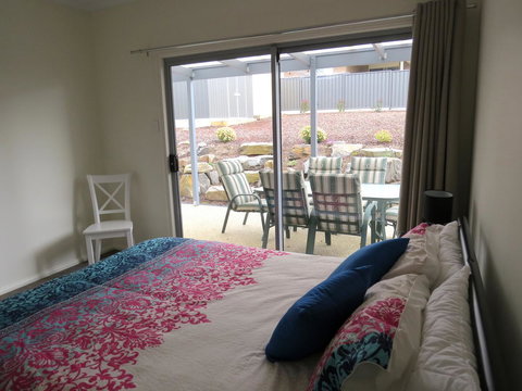 38 Wright Tce Encounter Bay - Hotels Melbourne 9