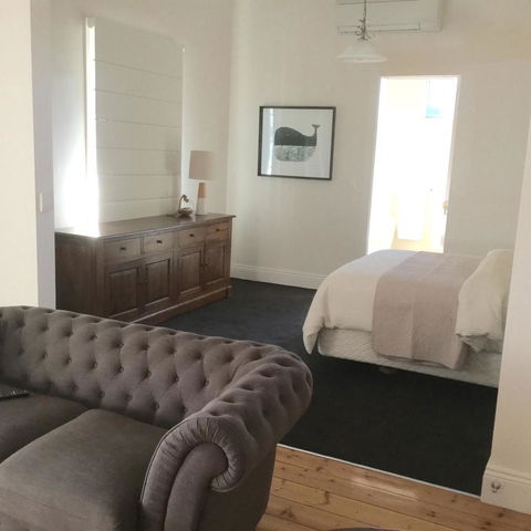 Railway Cottage In Beachport - Hotels Melbourne 19