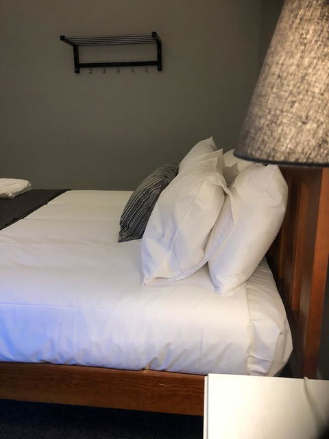 Cornwall Hotel - Hotels Melbourne 9