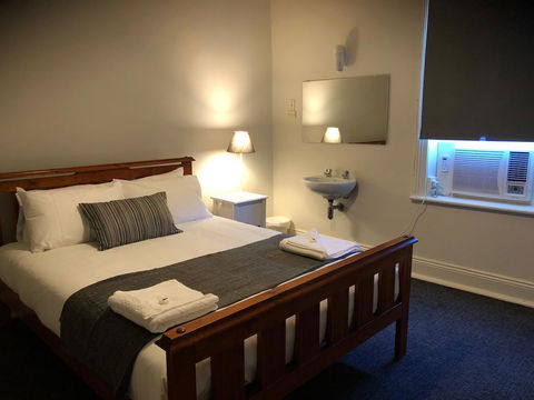Cornwall Hotel - Hotels Melbourne 17