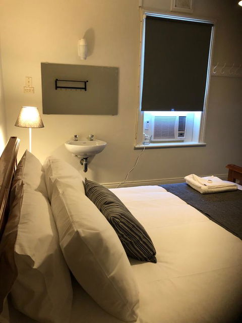 Cornwall Hotel - Hotels Melbourne 5