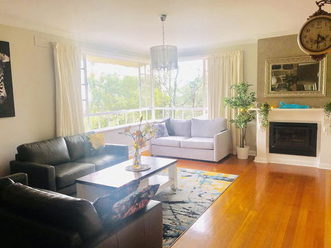 Stunning House With Beautiful Entertainment Area!! - Hotels Melbourne 1