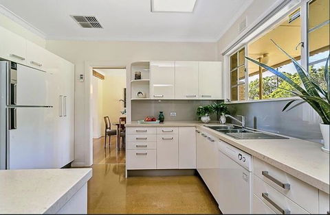 Stunning House With Beautiful Entertainment Area!! - Hotels Melbourne 10