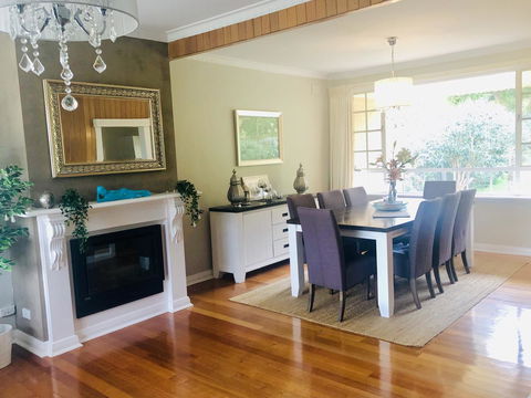 Stunning House With Beautiful Entertainment Area!! - Hotels Melbourne 4