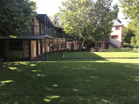 St Francis Winery - Hotels Melbourne 0