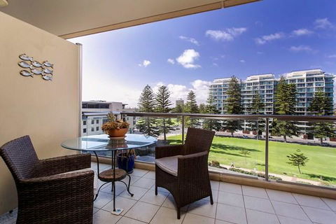 Glenelg Holiday Apartments-Pier - Hotels Melbourne 6