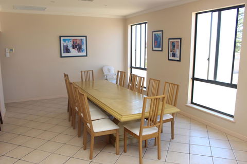 The Lighthouse - Beachfront Accommodation - Hotels Melbourne 10