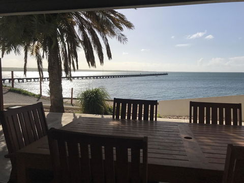 Beachside & Jetty View Apartment 6 - Captain\'s Apt - Hotels Melbourne 0