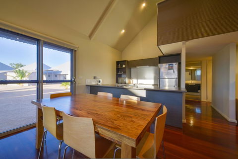 Exmouth Escape Resort - Hotels Melbourne 7