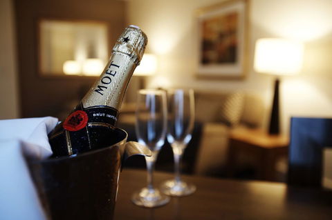 Residence On Langley Park - Hotels Melbourne 17