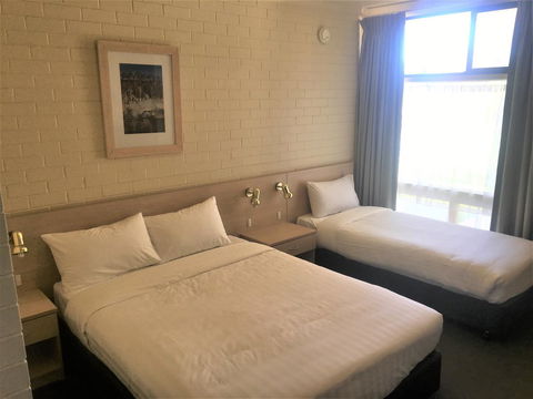 Junee Motor Inn - Hotels Melbourne 15