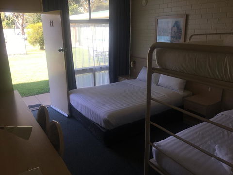 Junee Motor Inn - Hotels Melbourne 16