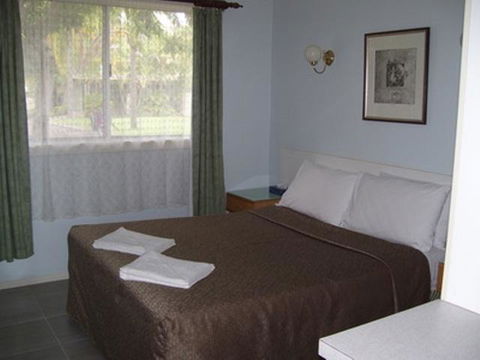 Glenwood Tourist Park & Motel - Hotels Melbourne 13