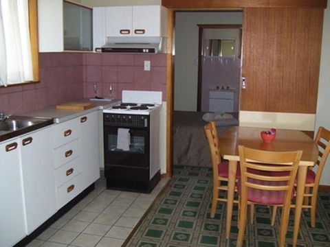 Glenwood Tourist Park & Motel - Hotels Melbourne 9