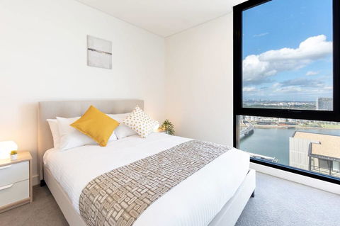 Japanese Style Waterfront Apt Wt Rooftop Pool - Hotels Melbourne 26