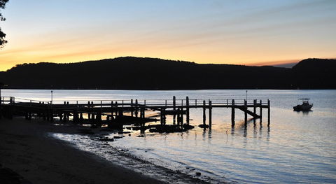 Refuge Cove On Pittwater - Hotels Melbourne 13