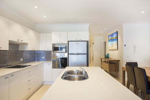 Beachfront 2 - Hotels Melbourne 10