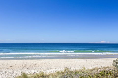 Beachfront 2 - Hotels Melbourne 2