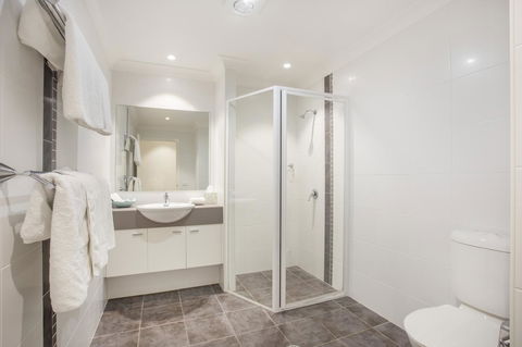 Beachfront 2 - Hotels Melbourne 18