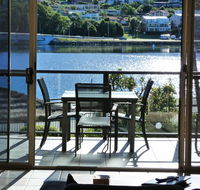 Sails Luxury Apartments Merimbula - Hotels Melbourne