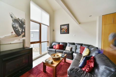 Snowstream 4 - Hotels Melbourne 7