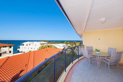 The Cove Yamba - Hotels Melbourne 5