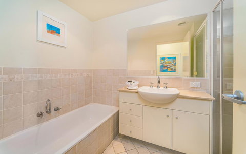 The Cove Yamba - Hotels Melbourne 33