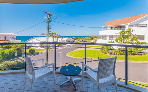 The Cove Yamba - Hotels Melbourne 0