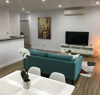 Specious Apartment with 2 Large Bedrooms - Hotels Melbourne