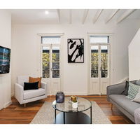 Walk to the city from this renovated heritage gem - Hotels Melbourne