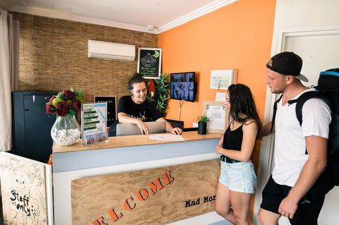 Mad Monkey Broadway - Hotels Melbourne 10