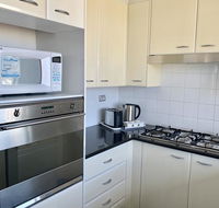 Castle Serviced Apartments - Hotels Melbourne