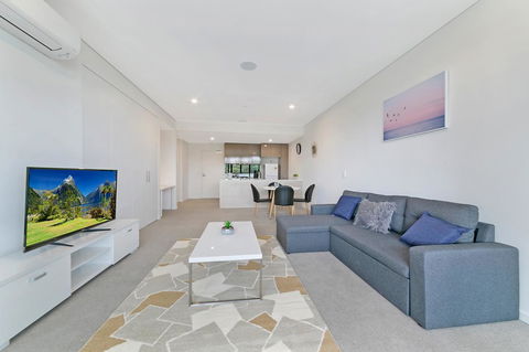 Stylish And Neat Two Bed Apartment In Wentworth Point - Hotels Melbourne 1