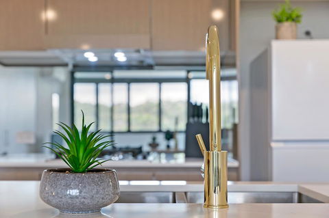 Stylish And Neat Two Bed Apartment In Wentworth Point - Hotels Melbourne 2
