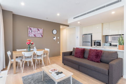 Sydney CBD Modern 2 Bedroom Apartment + Free Car Parking - Hotels Melbourne 3